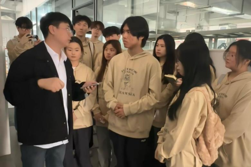 走百企寻责任担当，访百人探节粮良方——威尼斯879787972023级中美金融学1班系列团日活动